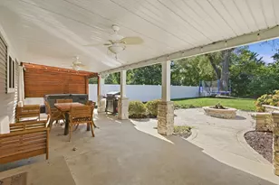 709 S Cedar Rd, New Lenox, IL 60451 - Photo 2