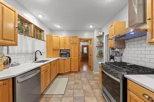 2058 Maple Rd, Homewood, IL 60430 - Photo 12