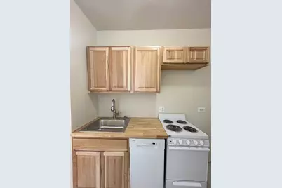 1345 1/2 W Touhy Avenue #1W, Chicago, IL 60626 - Photo 8