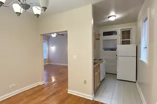1345 1/2 W Touhy Ave, Chicago, IL 60626 - Photo 6