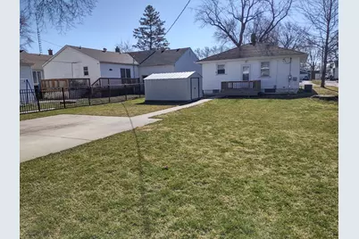 912 Douglas Street, Morris, IL 60450 - Photo 14