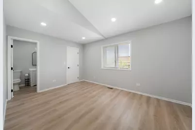 3354 Madison Street, Skokie, IL 60076 - Photo 10