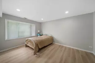 3354 Madison St, Skokie, IL 60076 - Photo 14