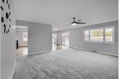 1465 William Clifford Lane, Elk Grove Village, IL 60007 - Photo 4