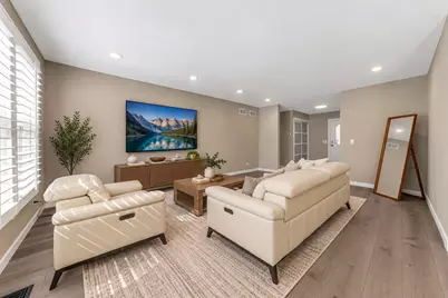 620 Cobblestone Lane, Buffalo Grove, IL 60089 - Photo 4