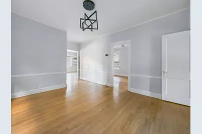 7826 S Paxton Avenue, Chicago, IL 60649 - Photo 8