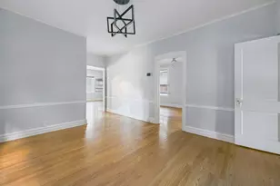 7826 S Paxton Ave, Chicago, IL 60649 - Photo 8