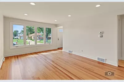 7925 Natchez Avenue, Burbank, IL 60459 - Photo 2