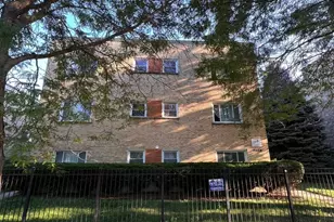 2036 W Foster Ave, Chicago, IL 60625 - Photo 1