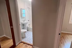 2036 W Foster Ave, Chicago, IL 60625 - Photo 12