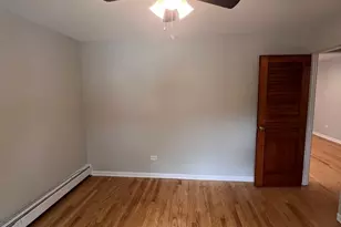 2036 W Foster Ave, Chicago, IL 60625 - Photo 18