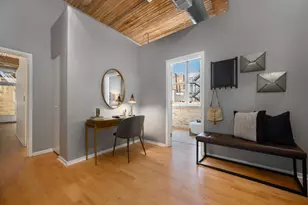 2333 W St Paul Ave, Chicago, IL 60647 - Photo 18