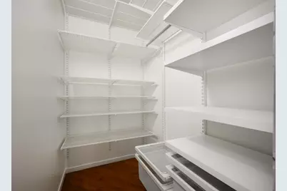 2333 W St. Paul Avenue #200, Chicago, IL 60647 - Photo 24
