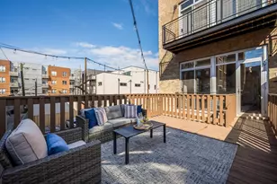 2333 W St Paul Ave, Chicago, IL 60647 - Photo 16