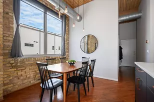 2333 W St Paul Ave, Chicago, IL 60647 - Photo 8
