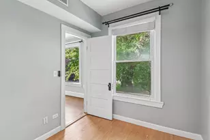 3643 N Hoyne Ave, Chicago, IL 60618 - Photo 22