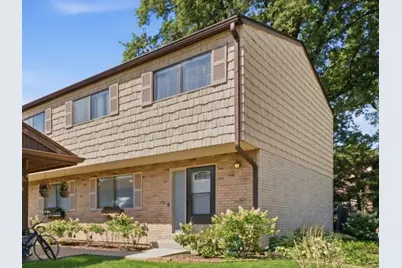 490 Tahoe Circle Drive, Wheeling, IL 60090 - Photo 1