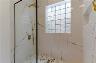 7028 N Ridge Blvd, Chicago, IL 60645 - Photo 12