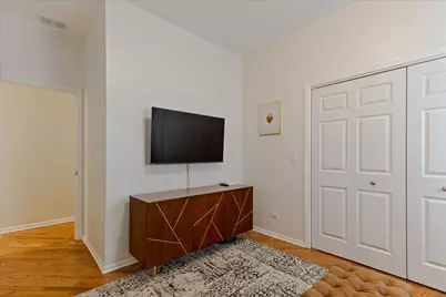 7028 N Ridge Boulevard #2S, Chicago, IL 60645 - Photo 16