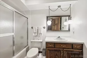 6S383 Shagbark Ln, Aurora, IL 60506 - Photo 16