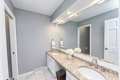 1722 Ivy Lane, Northbrook, IL 60062 - Photo 16