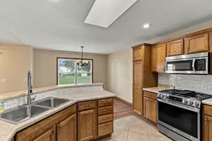 705 10th Ave, Colona, IL 61241 - Photo 14