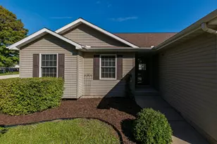 705 10th Ave, Colona, IL 61241 - Photo 2