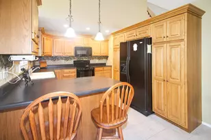 1311 Moss Creek Rd, Bloomington, IL 61704 - Photo 4