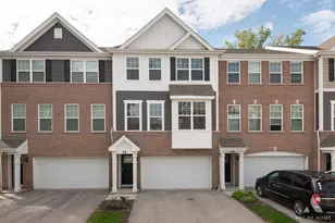 75 Timber Wolf Dr, Wheeling, IL 60090 - Photo 1