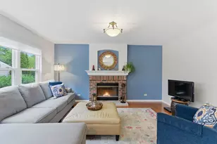 1422 Almaden Ln, Gurnee, IL 60031 - Photo 8