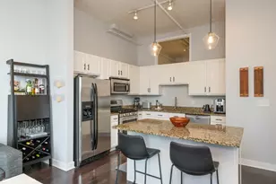 740 W Fulton St, Chicago, IL 60661 - Photo 8