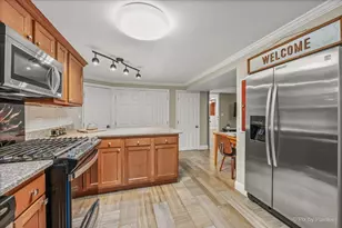 39W440 Campton Hills Dr, Campton Hills, IL 60175 - Photo 34