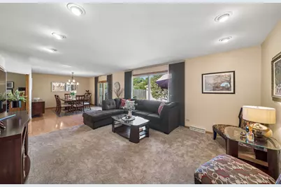 [Address not provided], Wheaton, IL 60187 - Photo 4