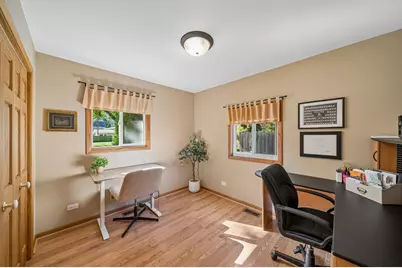 [Address not provided], Wheaton, IL 60187 - Photo 18