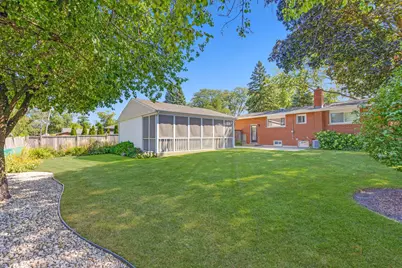 700 Elderberry Lane, Mount Prospect, IL 60056 - Photo 24