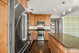 1527 Elmwood Ave, Berwyn, IL 60402 - Photo 10