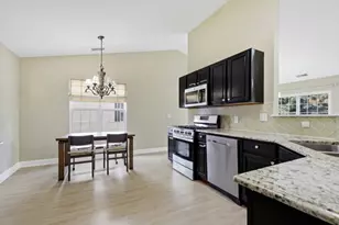 2481 Stoughton Cir, Aurora, IL 60502 - Photo 6
