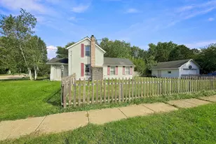 321 N Cottage St, Rockton, IL 61072 - Photo 2