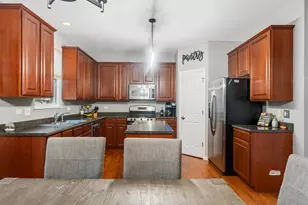 2425 Sir Barton Ln, Montgomery, IL 60538 - Photo 6