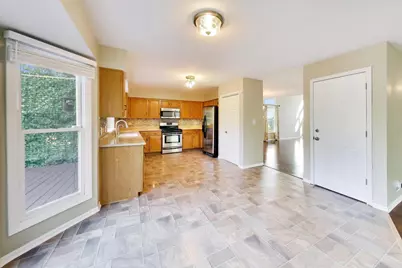 250 Knoll Street, Wheaton, IL 60187 - Photo 14