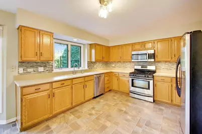 250 Knoll Street, Wheaton, IL 60187 - Photo 10