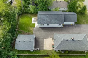 302 Hughes Ave, Lockport, IL 60441 - Photo 22