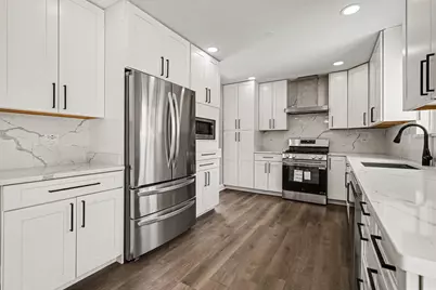 2811 Skylane Drive, Naperville, IL 60564 - Photo 6