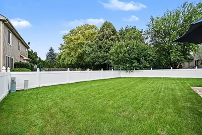 2811 Skylane Drive, Naperville, IL 60564 - Photo 18