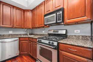 747 N Sedgwick St, Chicago, IL 60654 - Photo 4