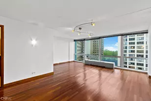 330 W Diversey Pkwy, Chicago, IL 60657 - Photo 10