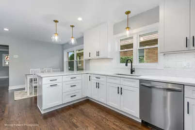 725 Hull Avenue, Westchester, IL 60154 - Photo 12