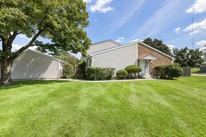 337 E Roland Drive, Glendale Heights, IL 60139 - Photo 2