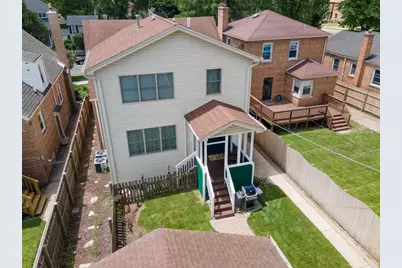 10711 S Artesian Avenue, Chicago, IL 60655 - Photo 2