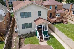 10711 S Artesian Ave, Chicago, IL 60655 - Photo 2
